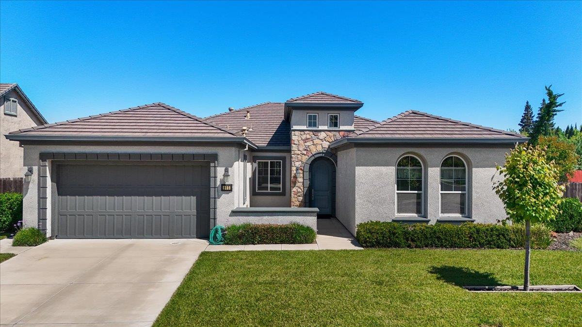 805 Freedom Point Way, Manteca, CA 95336