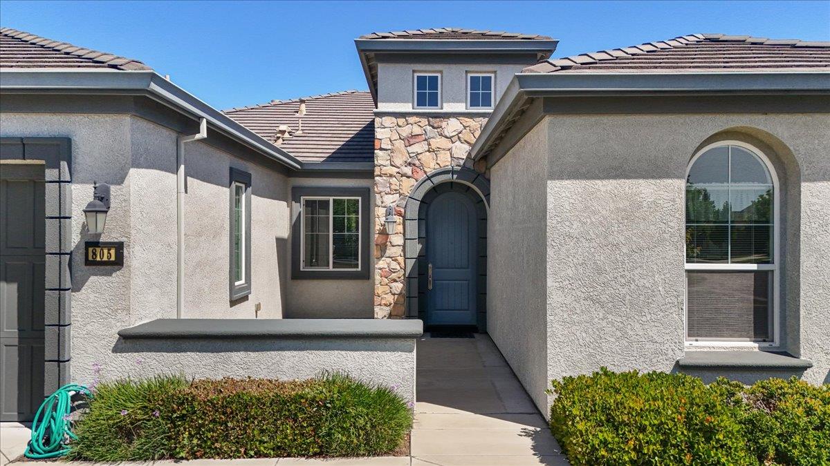 805 Freedom Point Way, Manteca, CA 95336