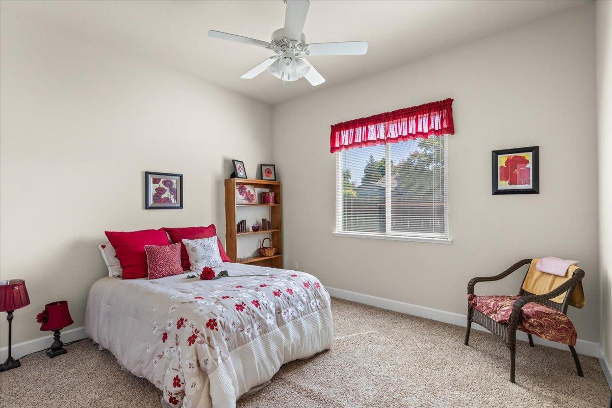 805 Freedom Point Way, Manteca, CA 95336