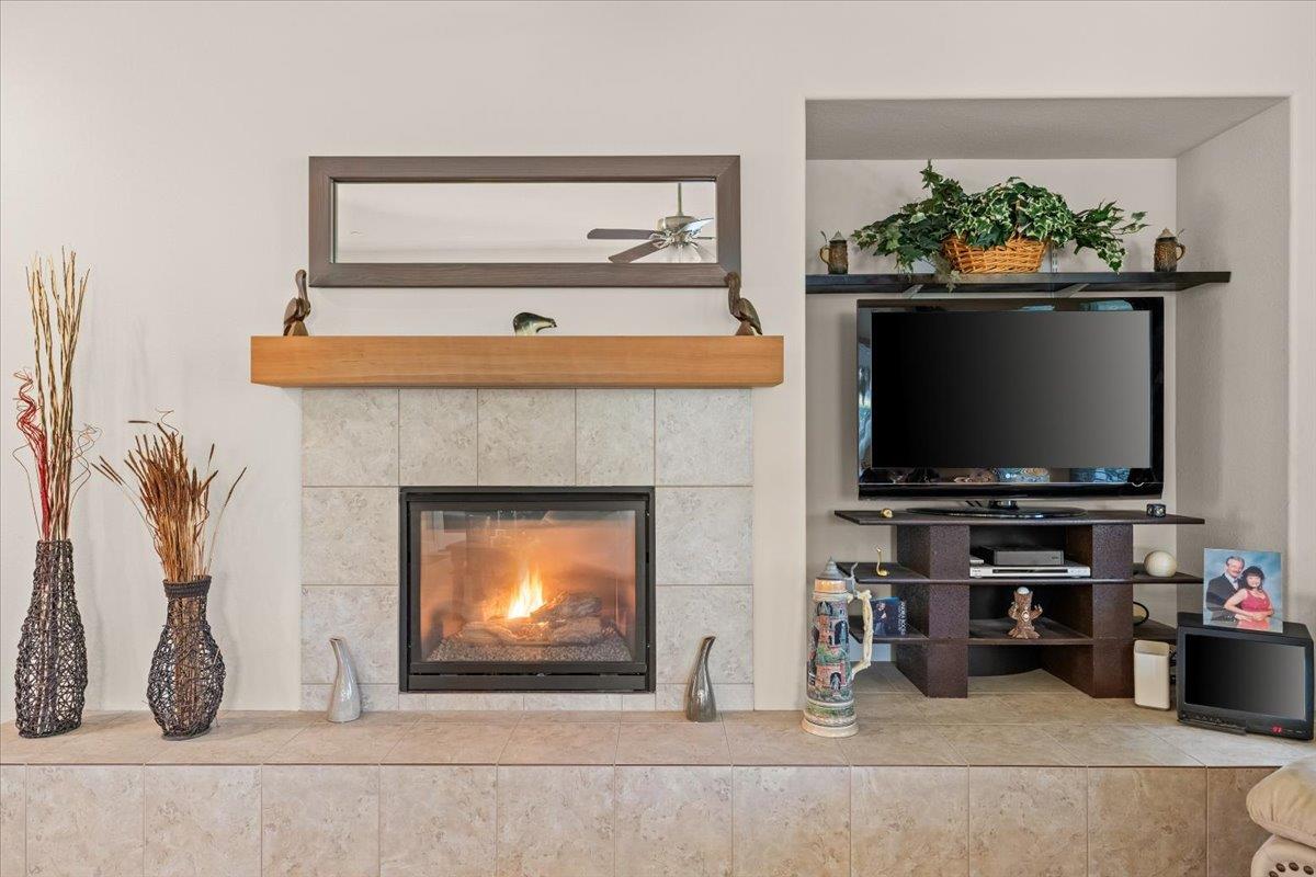 805 Freedom Point Way, Manteca, CA 95336