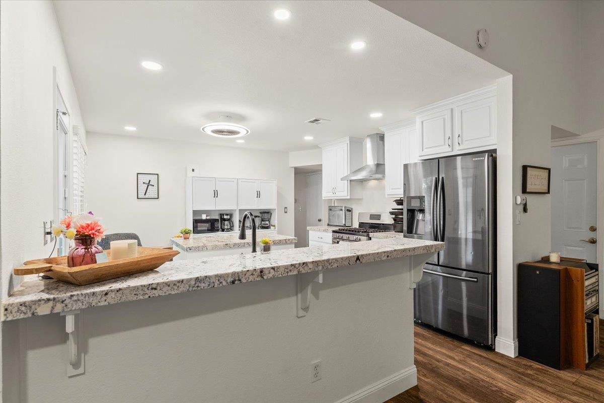 2216 Venus Dr, Ceres, CA 95307