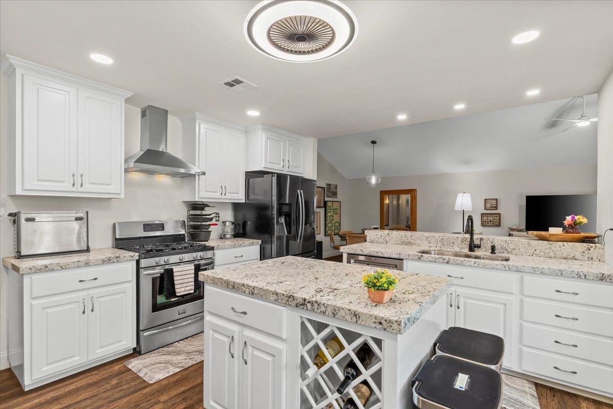 2216 Venus Dr, Ceres, CA 95307