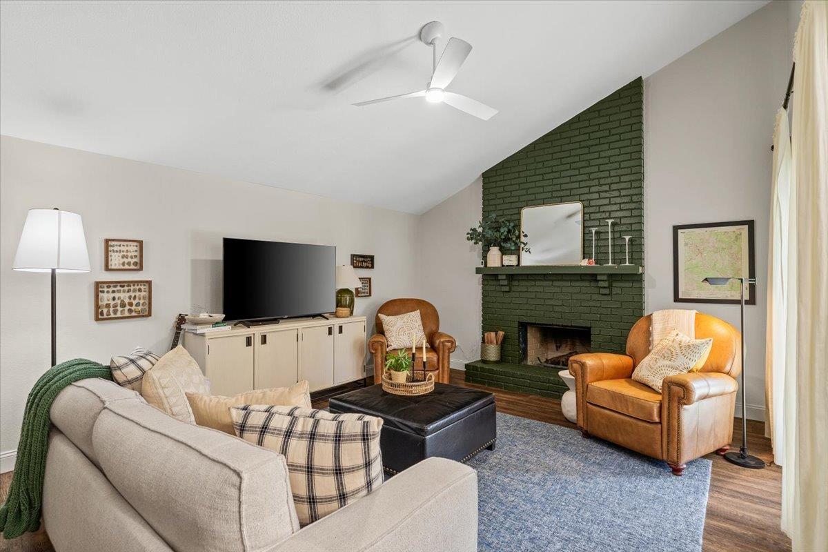 2216 Venus Dr, Ceres, CA 95307