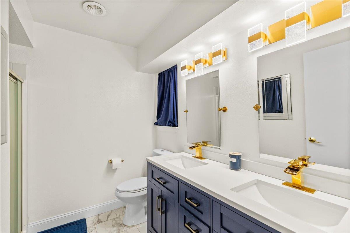 2216 Venus Dr, Ceres, CA 95307