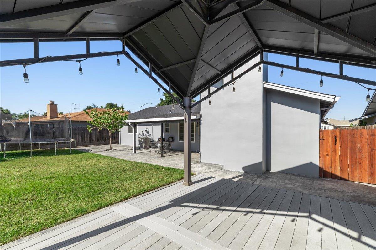 2216 Venus Dr, Ceres, CA 95307