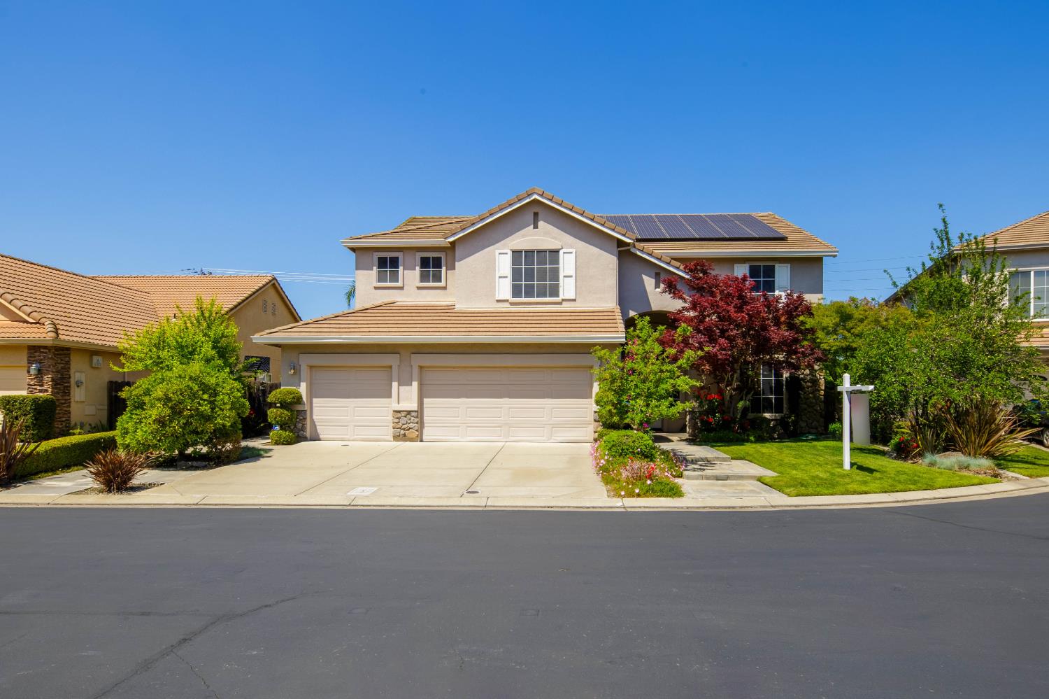 1705 Avignon Ln, Modesto, CA 95356