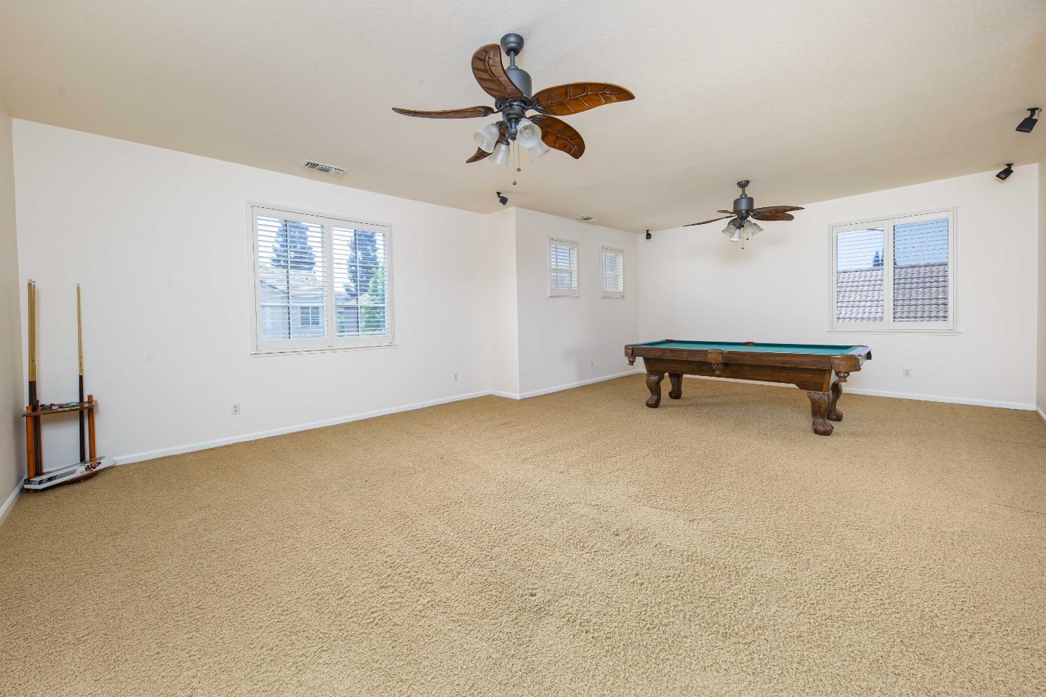 1705 Avignon Ln, Modesto, CA 95356
