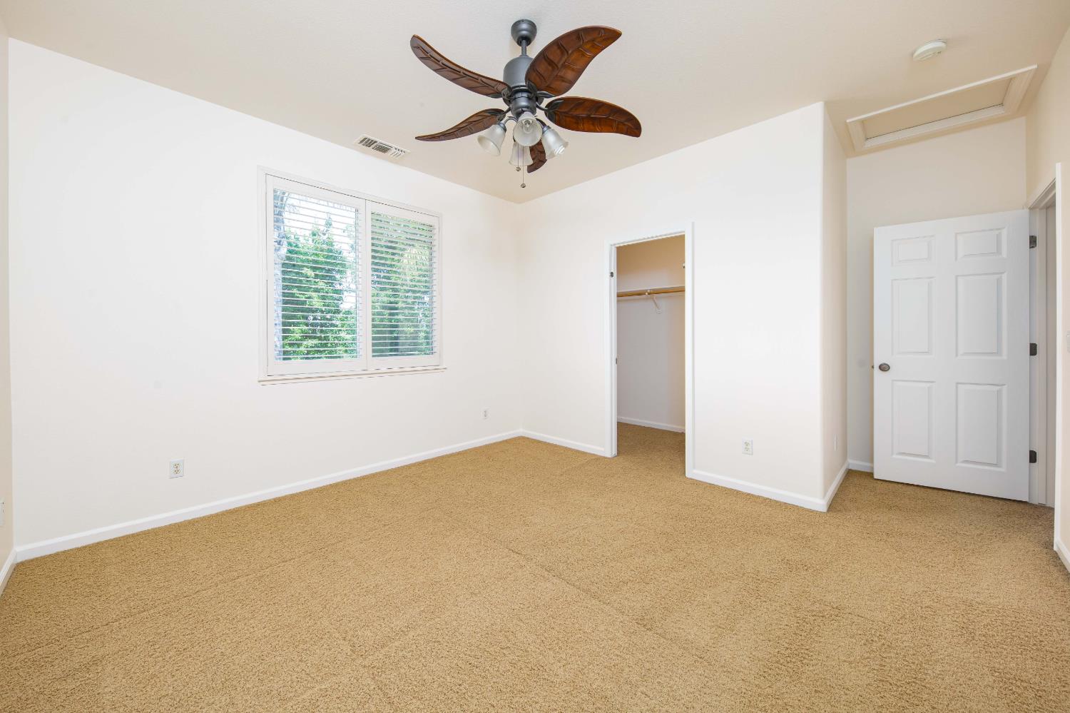 1705 Avignon Ln, Modesto, CA 95356
