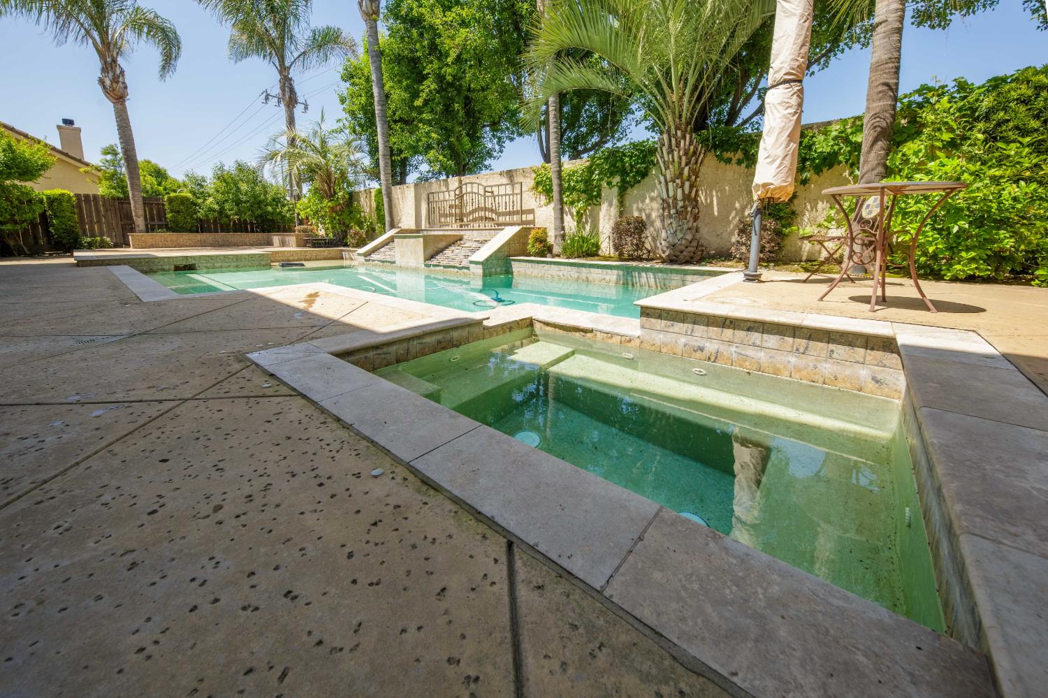 1705 Avignon Ln, Modesto, CA 95356