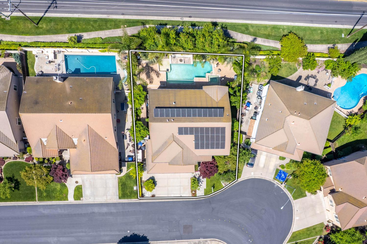 1705 Avignon Ln, Modesto, CA 95356