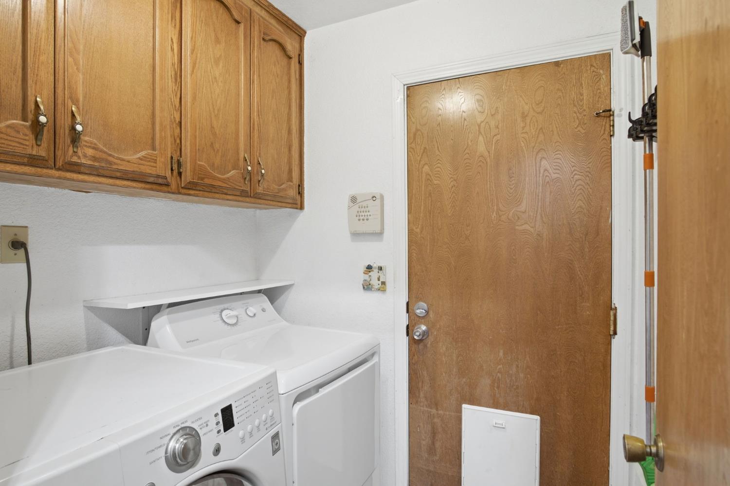 1669 London Ave, Manteca, CA 95336