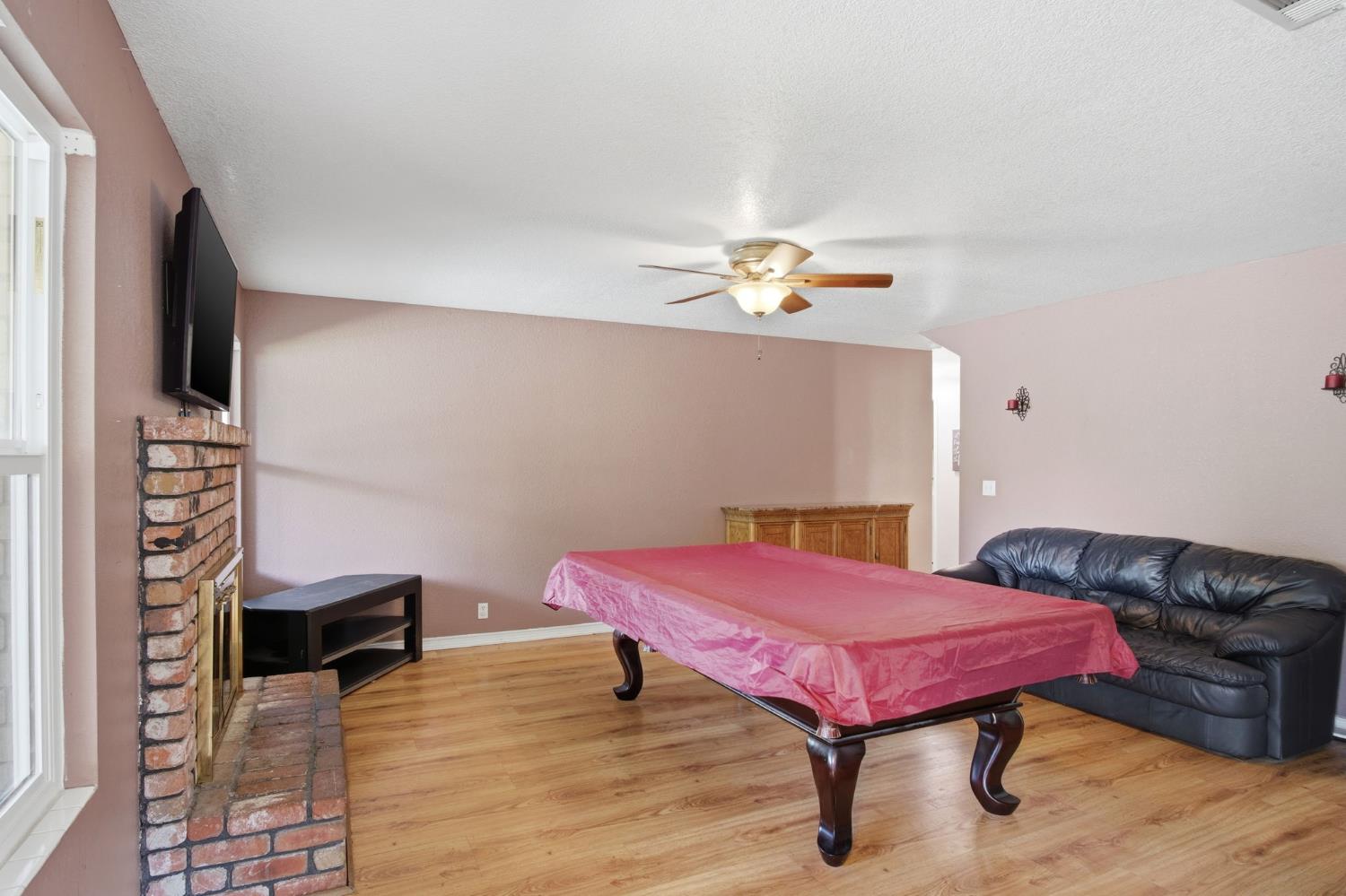 1669 London Ave, Manteca, CA 95336