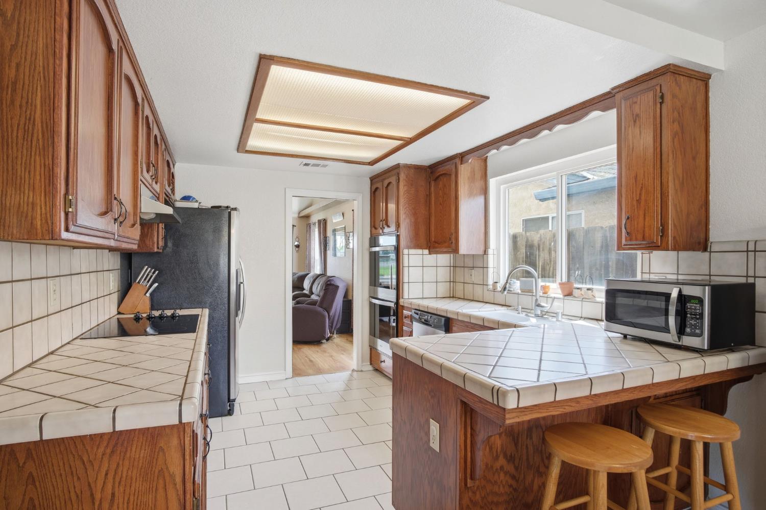 1669 London Ave, Manteca, CA 95336