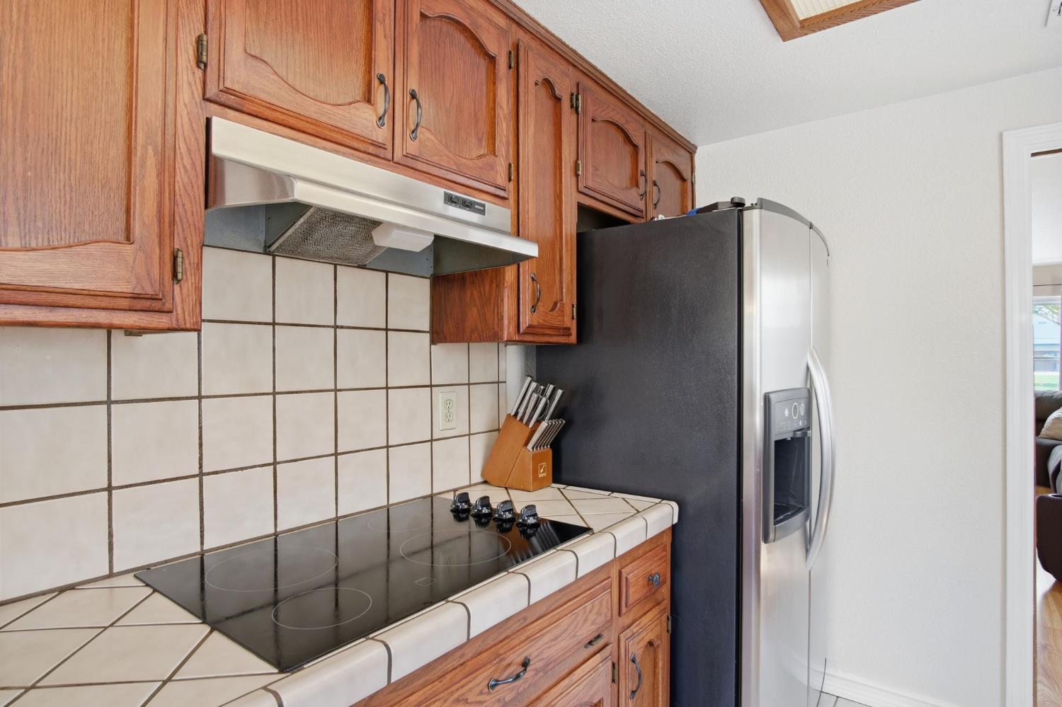 1669 London Ave, Manteca, CA 95336