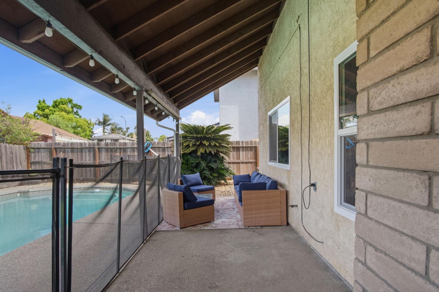 1669 London Ave, Manteca, CA 95336