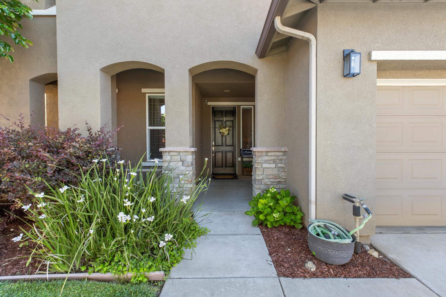 1504 Christiansen Dr, Modesto, CA 95355