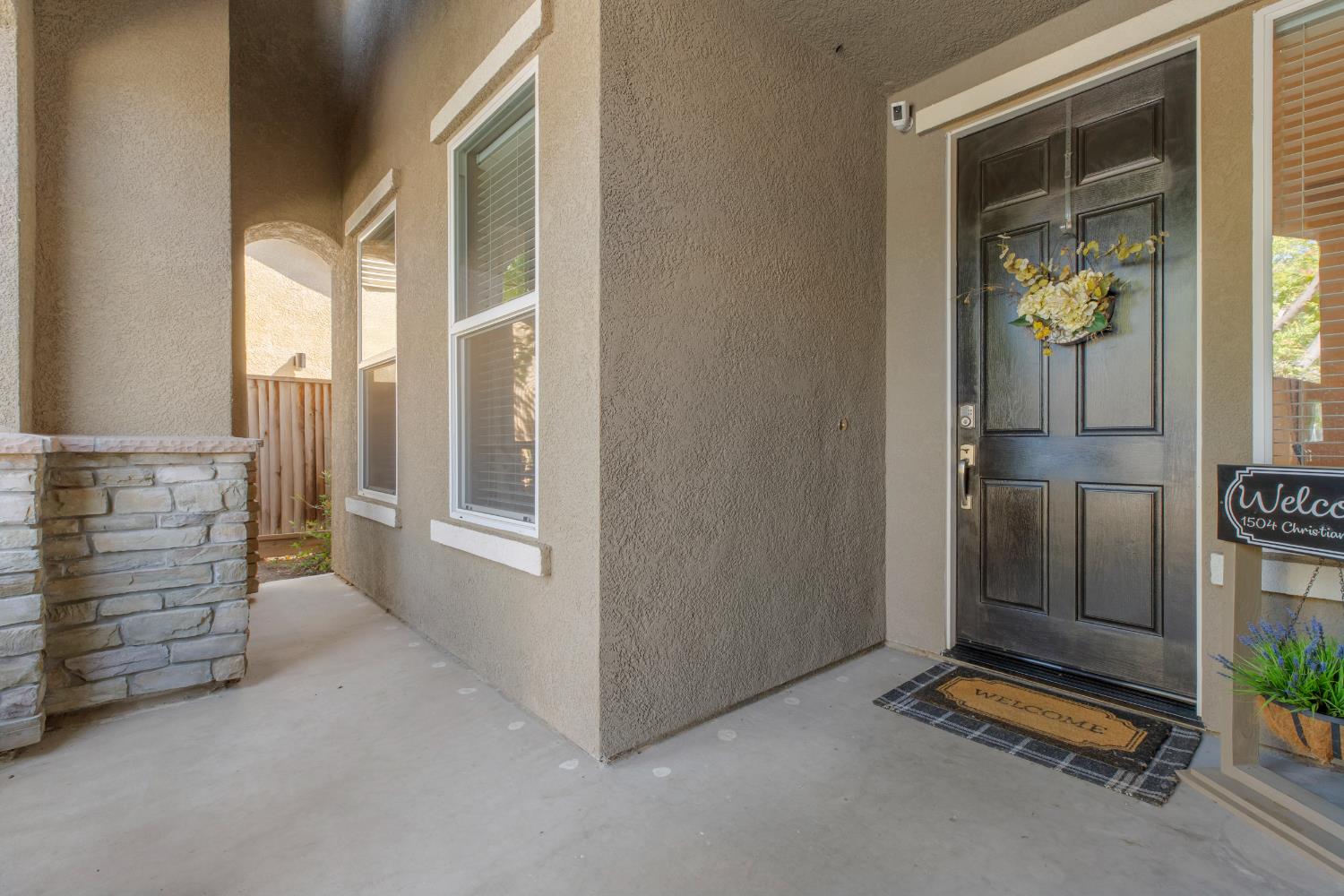 1504 Christiansen Dr, Modesto, CA 95355