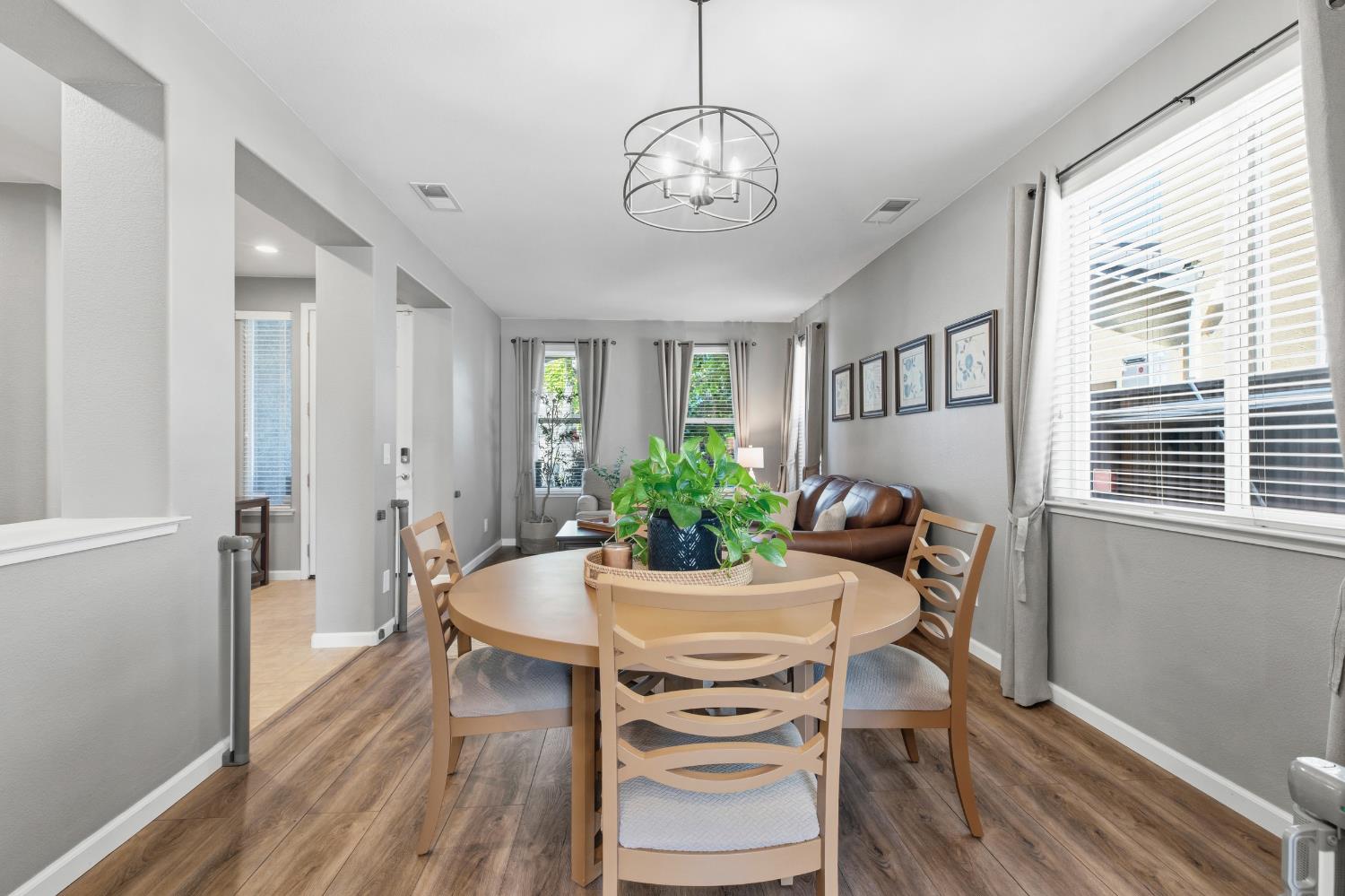 1504 Christiansen Dr, Modesto, CA 95355