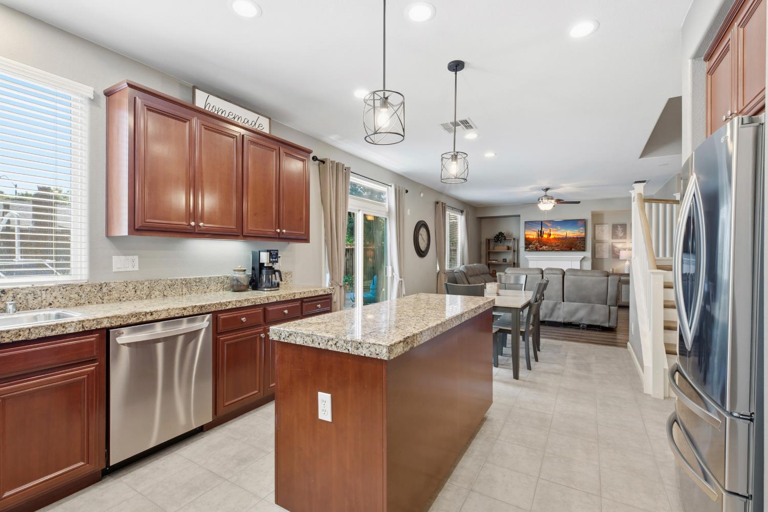 1504 Christiansen Dr, Modesto, CA 95355