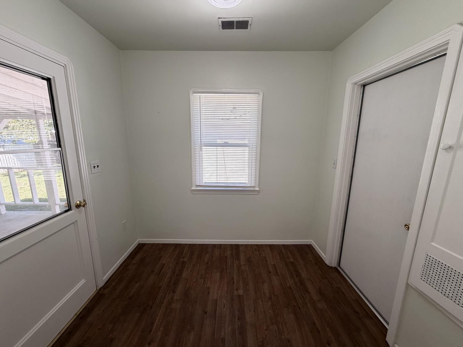 713 W 4th St, Madera, CA 93637