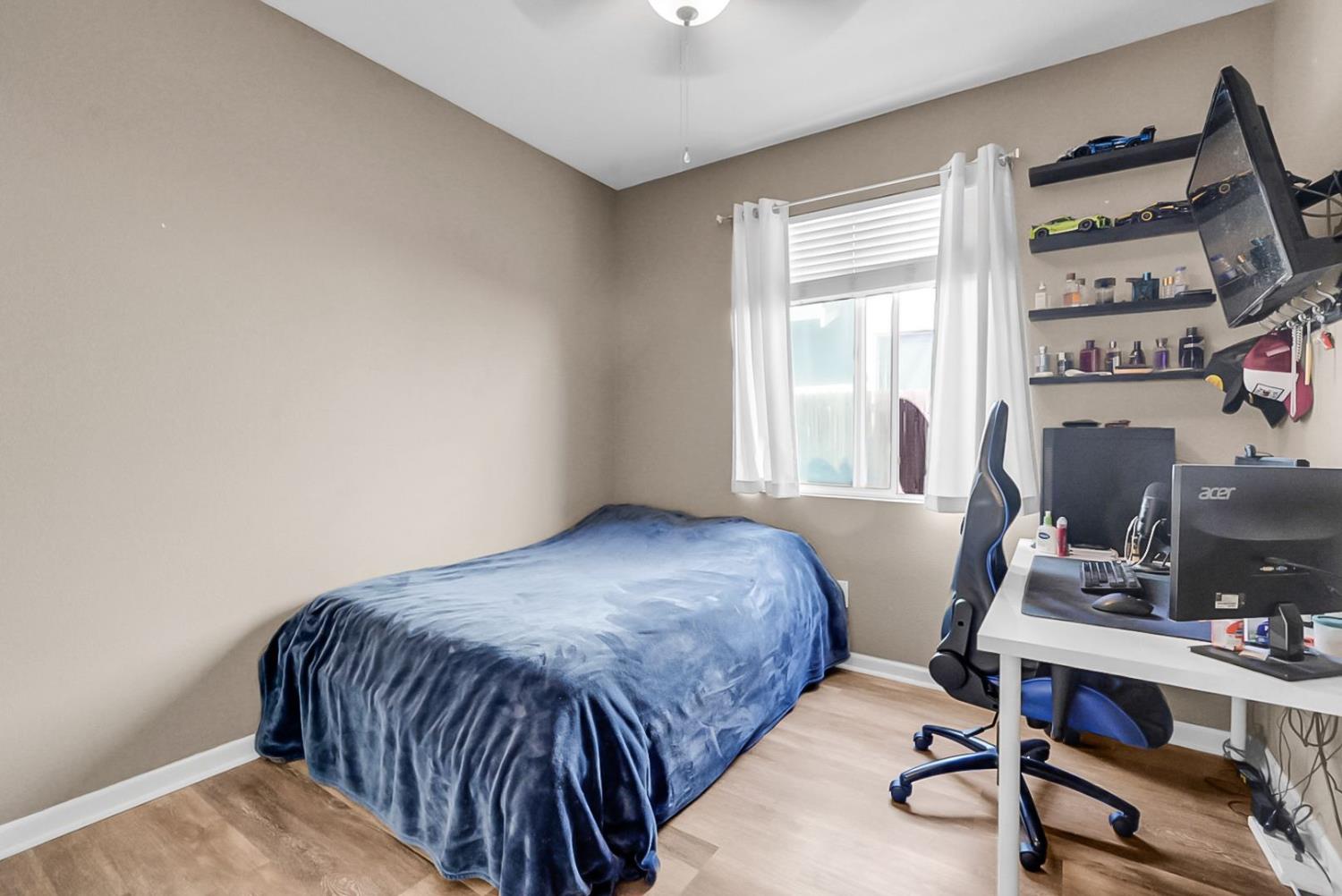 2865 Tulare Ct, Livingston, CA 95334