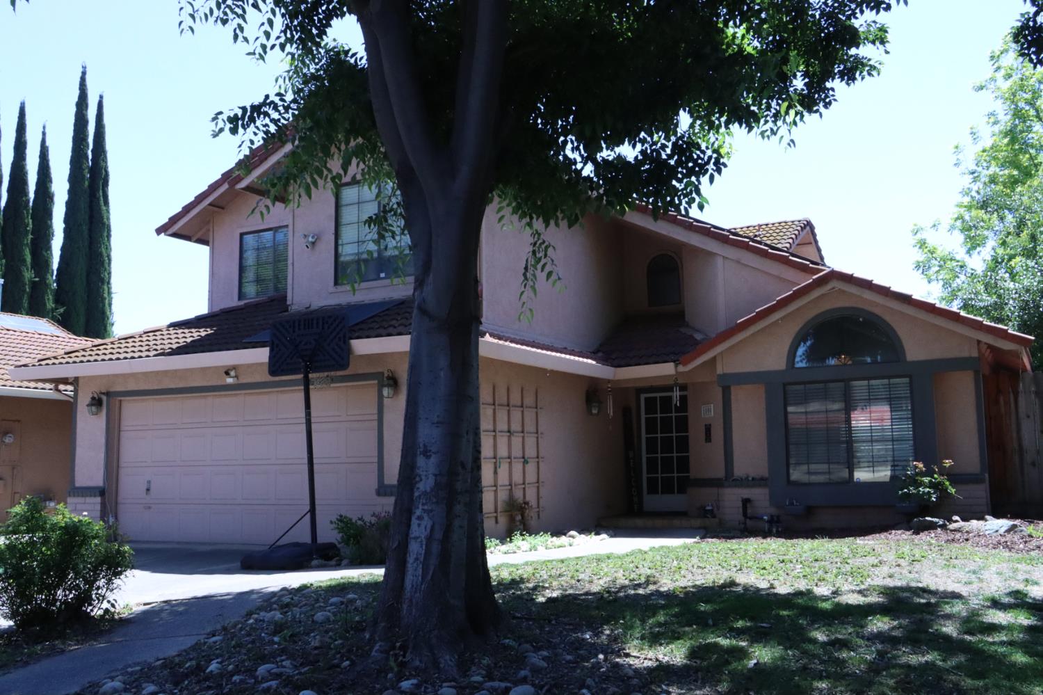 1000 Narvik Ln, Modesto, CA 95350