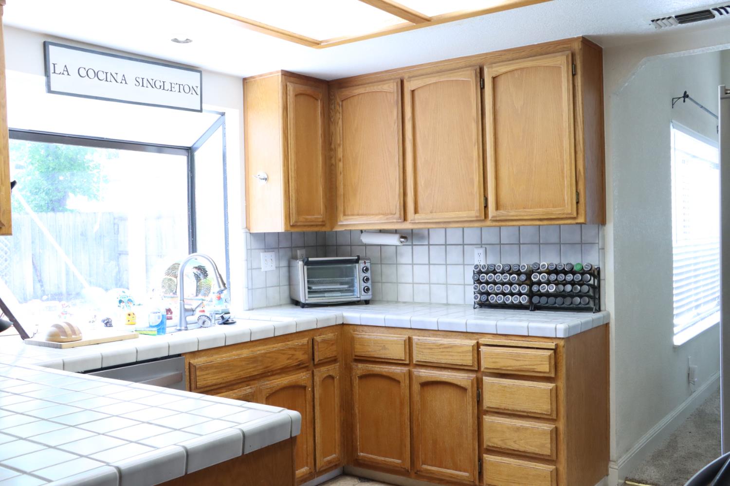 1000 Narvik Ln, Modesto, CA 95350