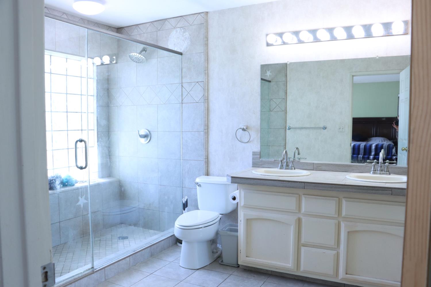 1000 Narvik Ln, Modesto, CA 95350