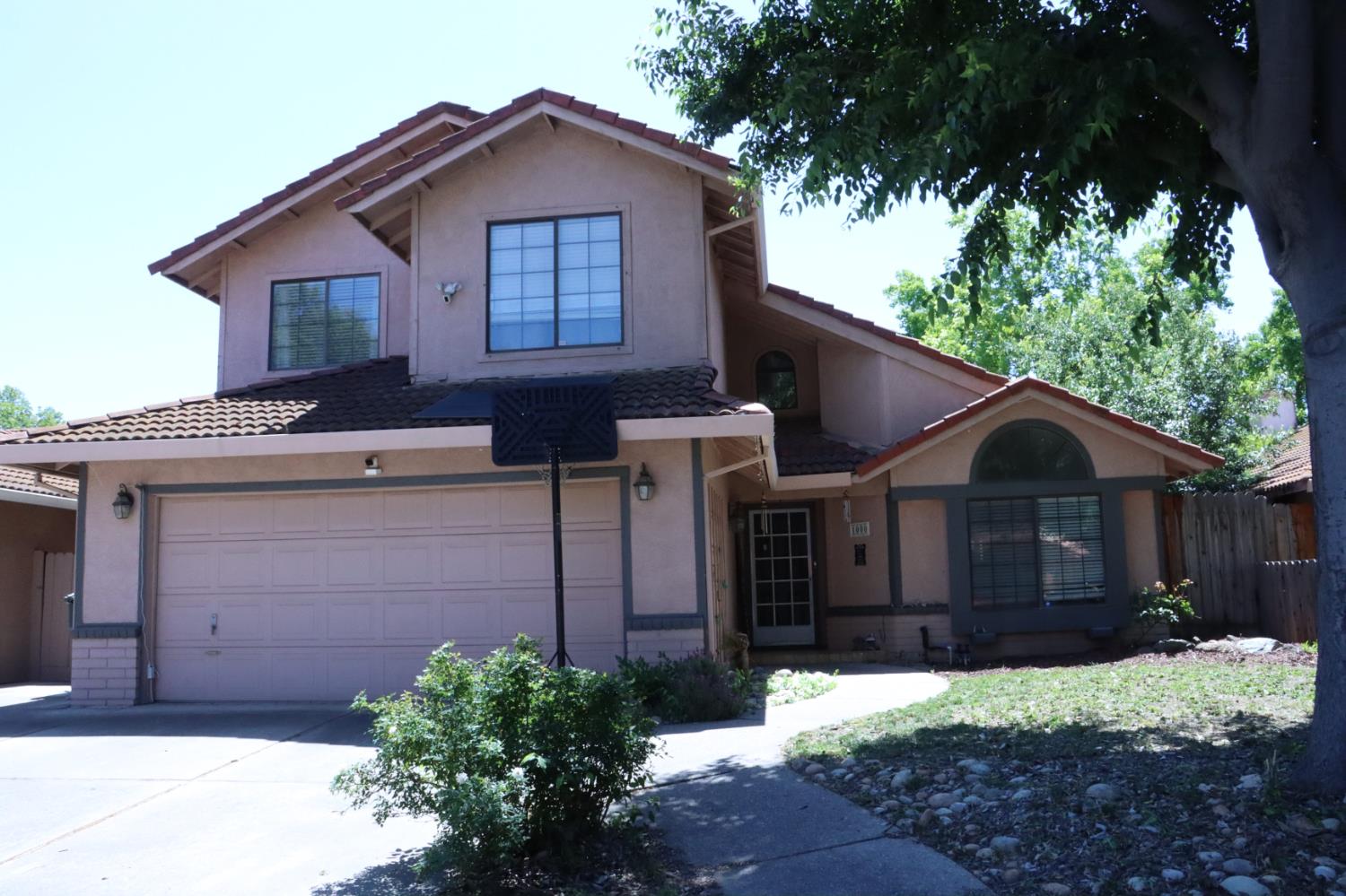 1000 Narvik Ln, Modesto, CA 95350