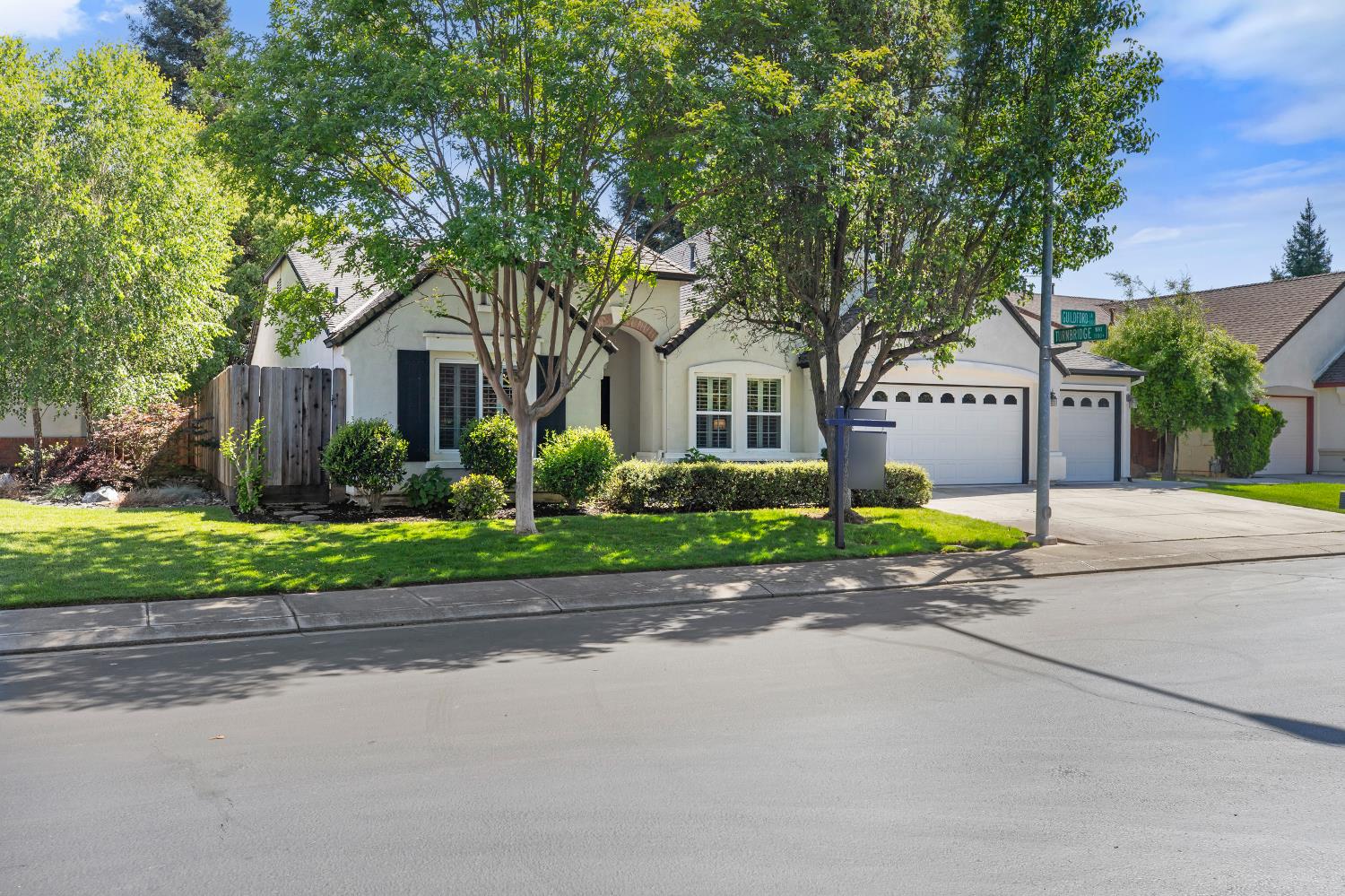 3808 Guildford Ln, Modesto, CA 95355