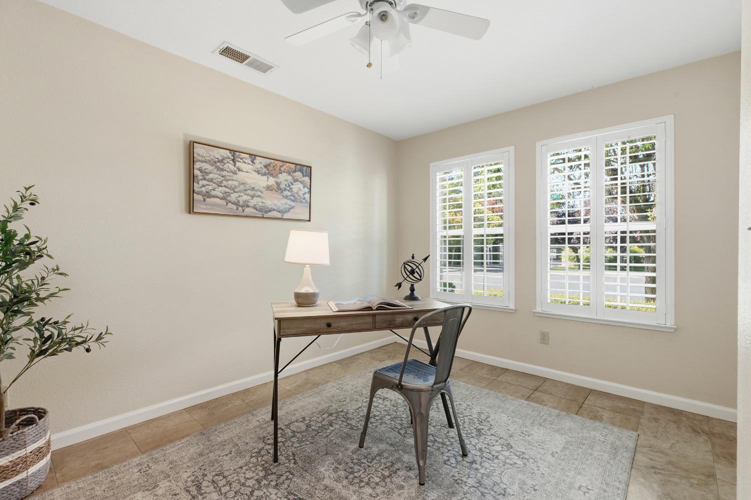 3808 Guildford Ln, Modesto, CA 95355