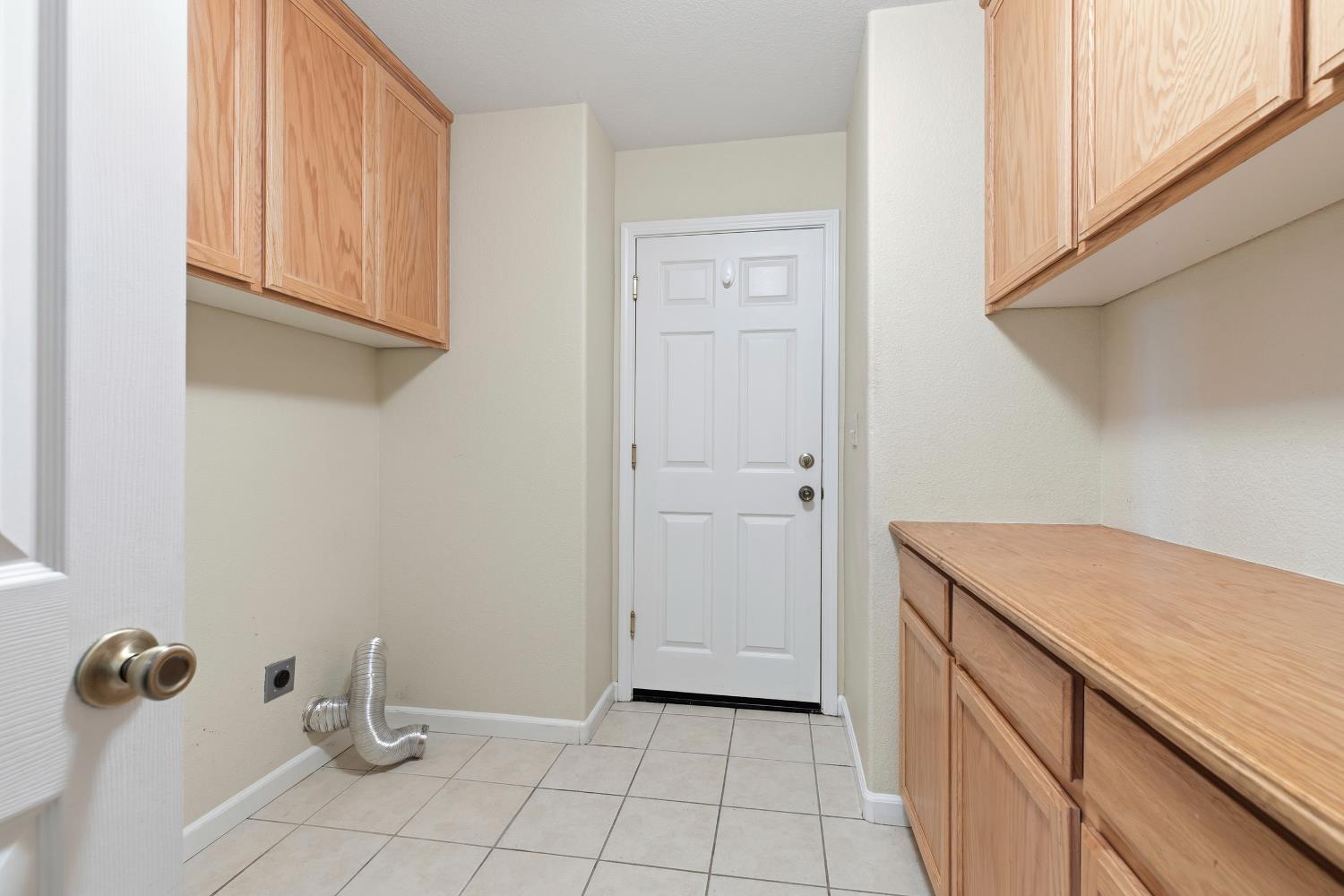 3808 Guildford Ln, Modesto, CA 95355