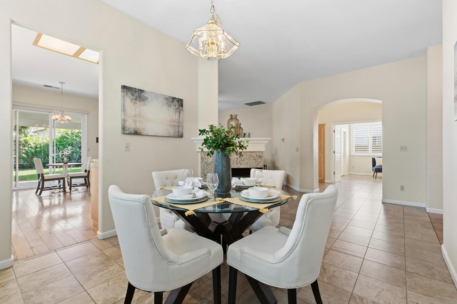 3808 Guildford Ln, Modesto, CA 95355