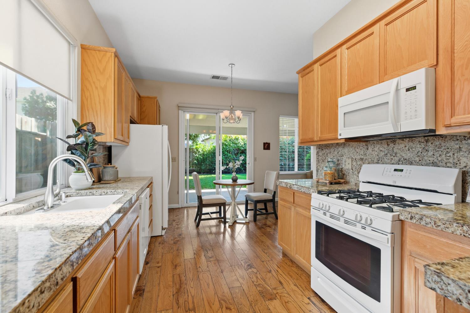 3808 Guildford Ln, Modesto, CA 95355