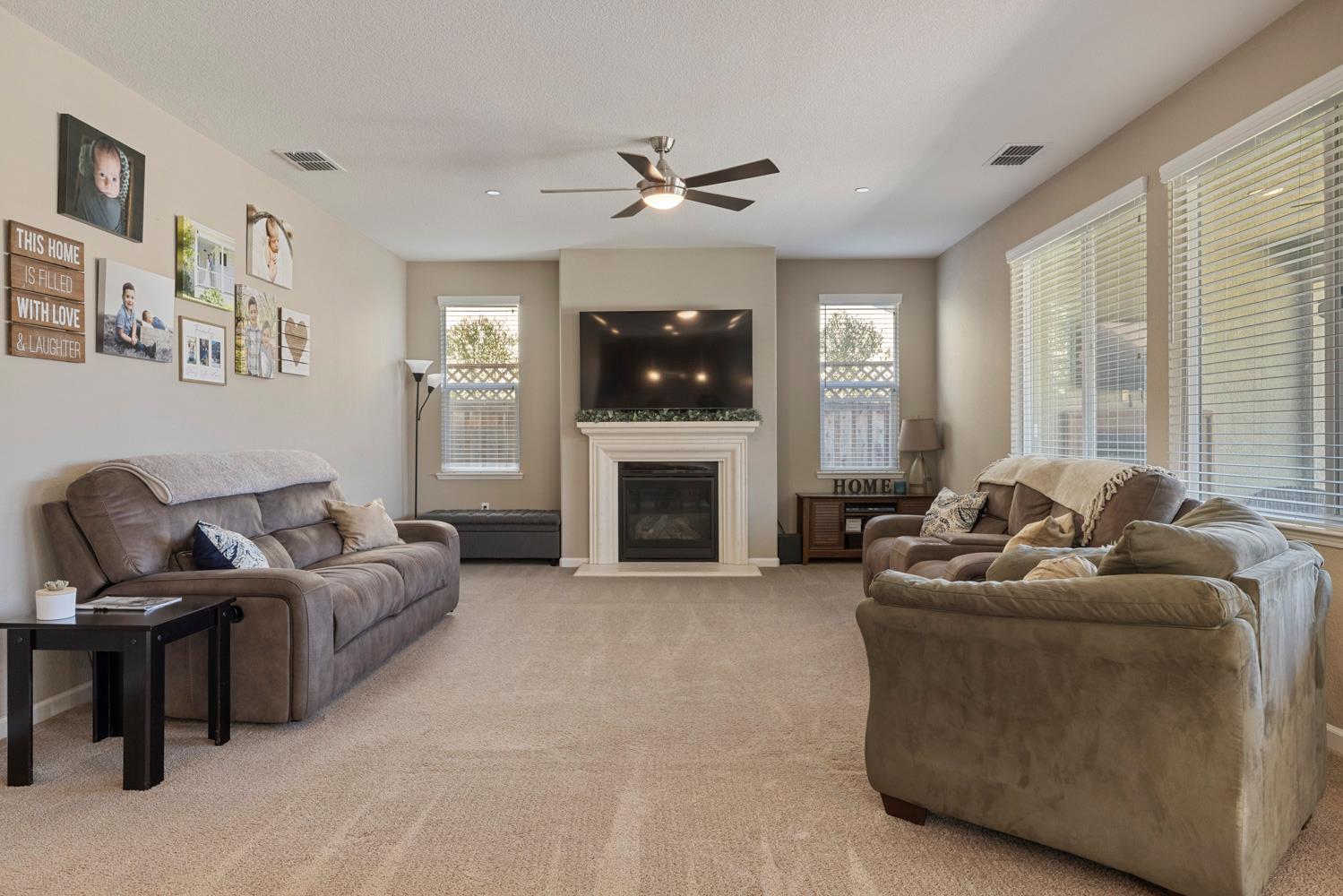 263 Franklin Ln, Ripon, CA 95366
