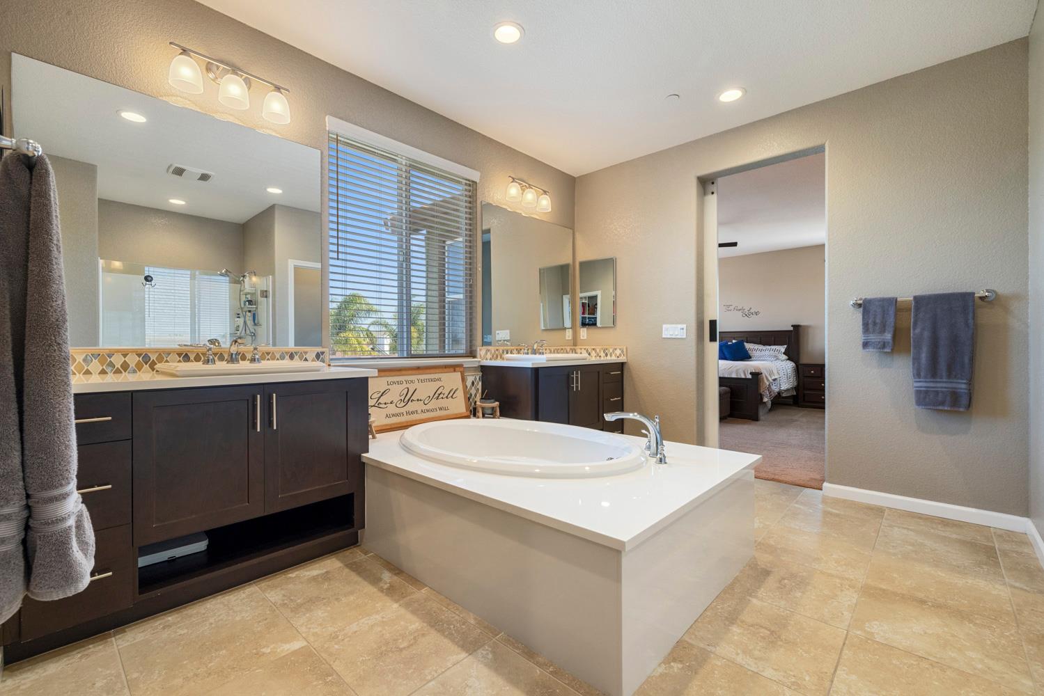 263 Franklin Ln, Ripon, CA 95366