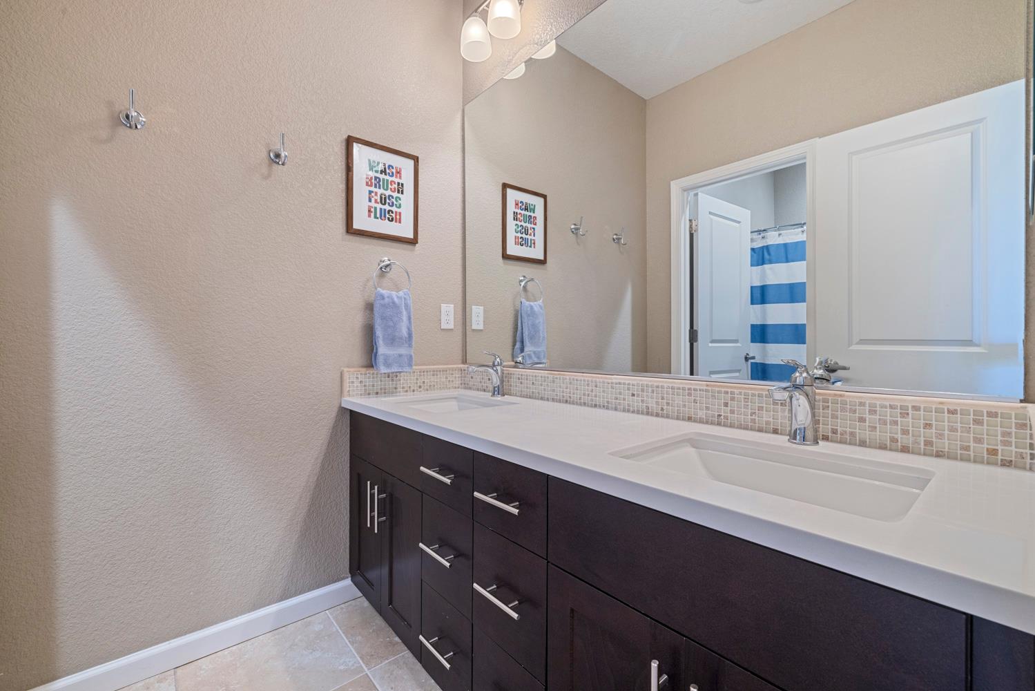 263 Franklin Ln, Ripon, CA 95366