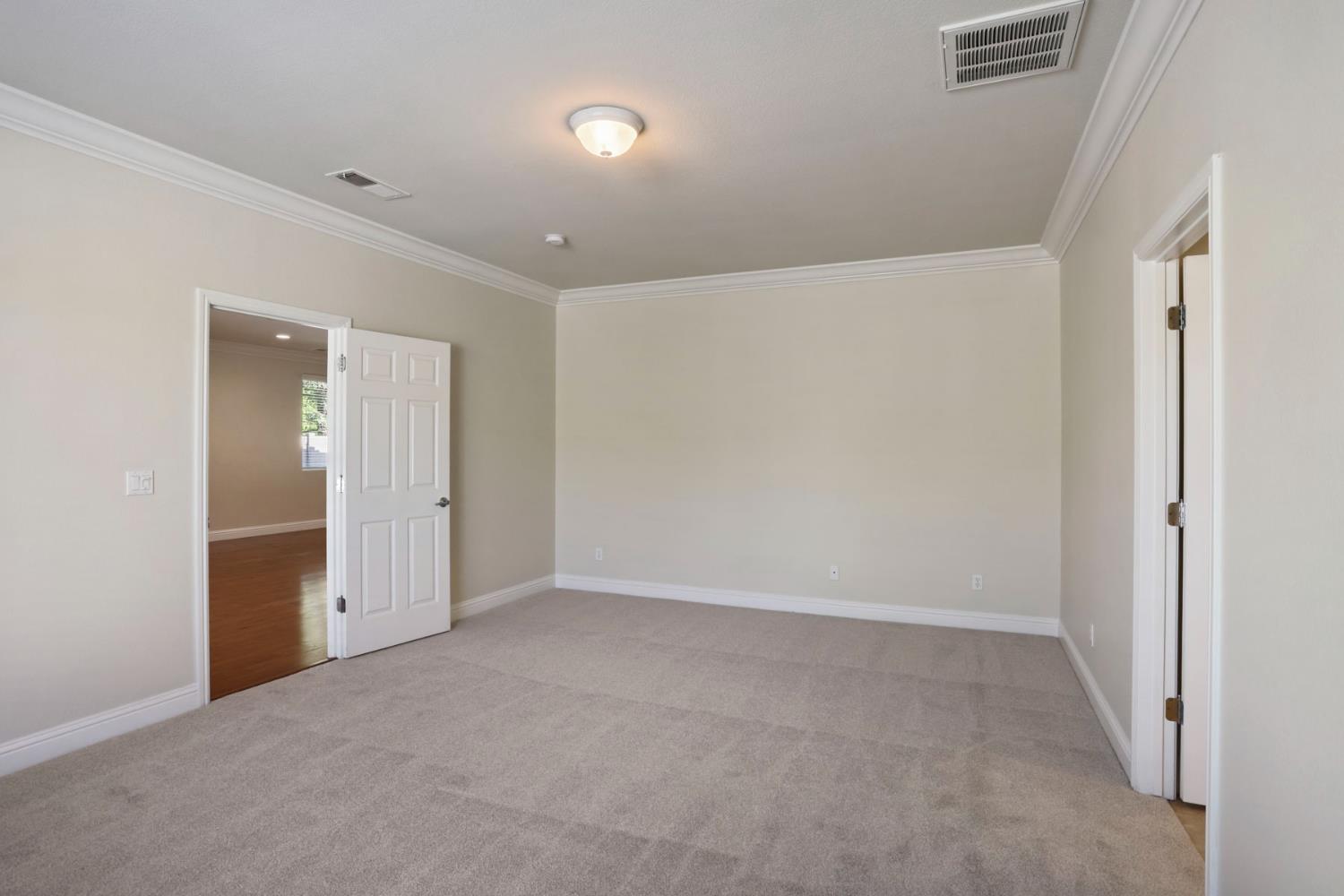 2349 Belle Glade Ln, Manteca, CA 95336