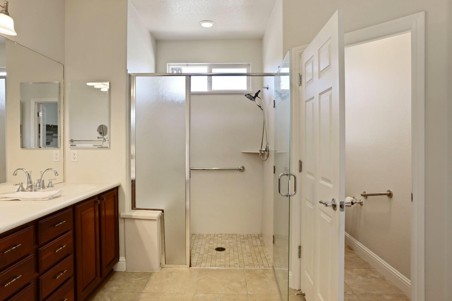 2349 Belle Glade Ln, Manteca, CA 95336