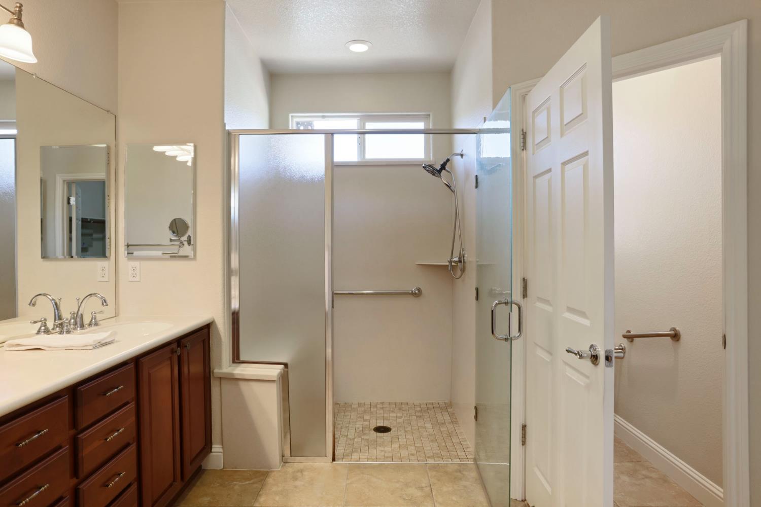 2349 Belle Glade Ln, Manteca, CA 95336