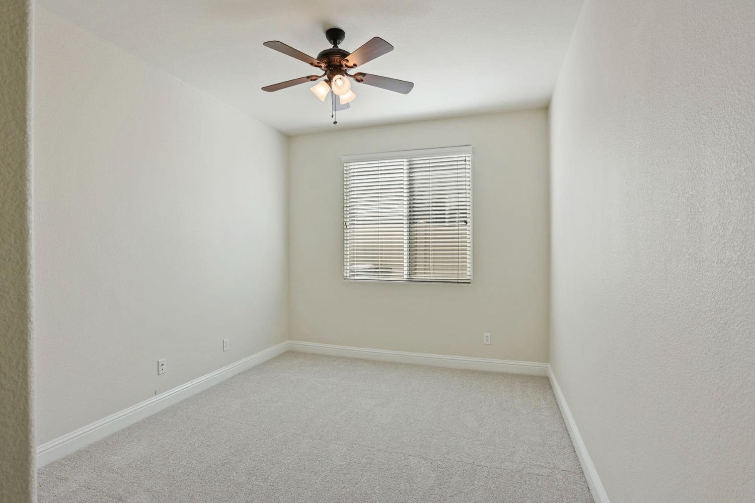 2349 Belle Glade Ln, Manteca, CA 95336