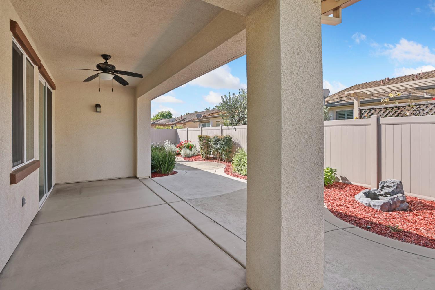 2349 Belle Glade Ln, Manteca, CA 95336