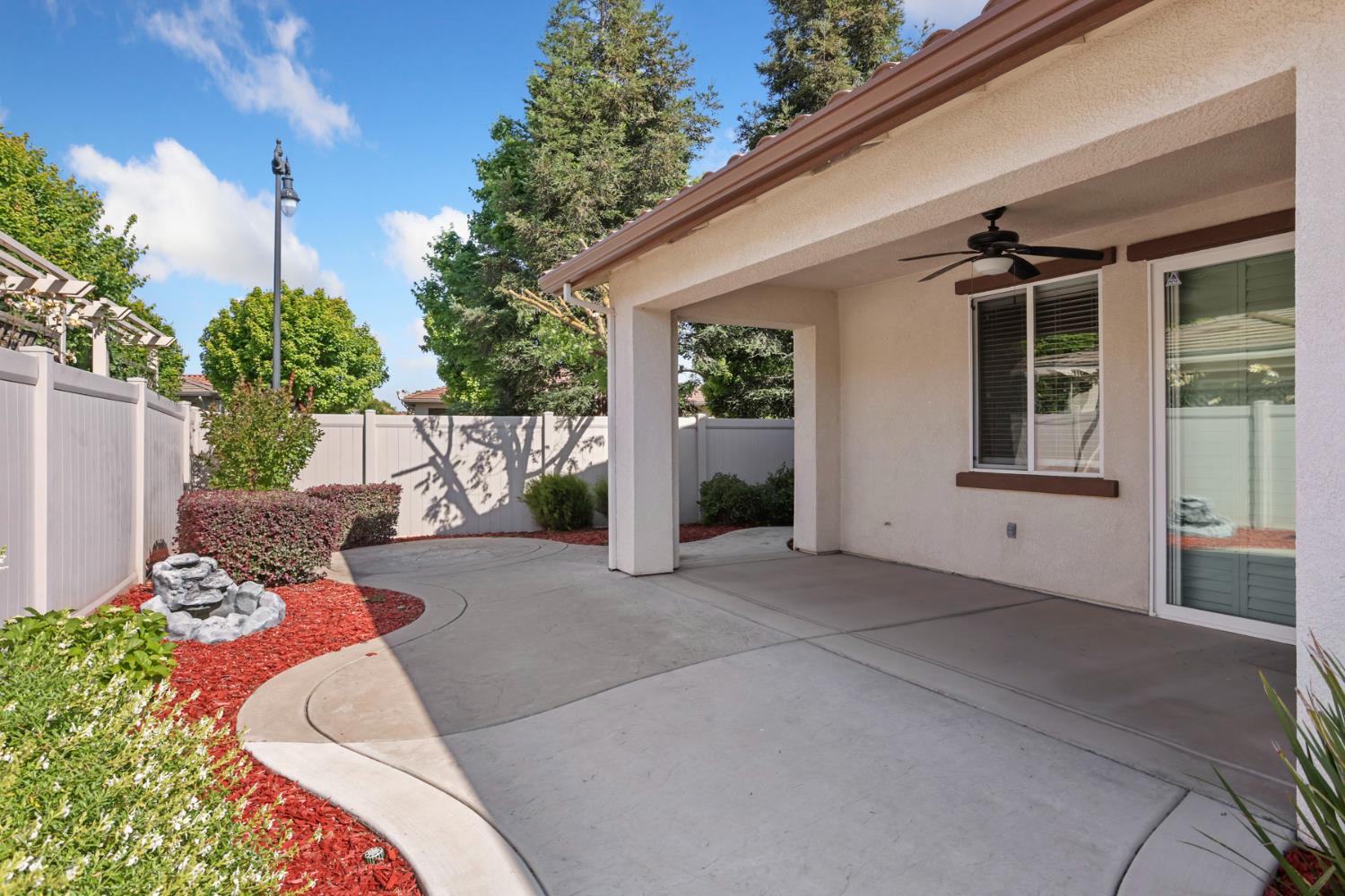 2349 Belle Glade Ln, Manteca, CA 95336