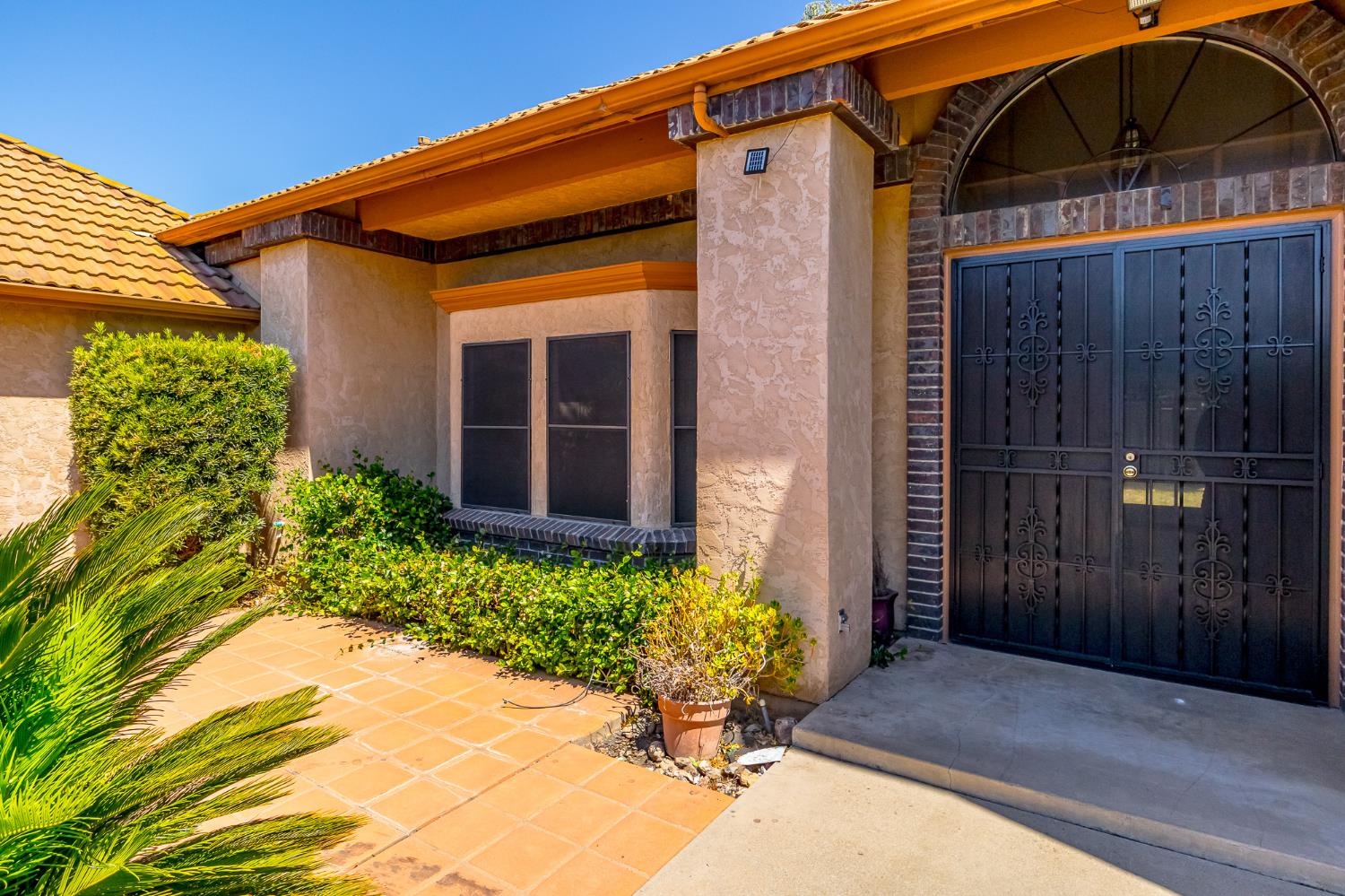 2501 Hilversum Ln, Modesto, CA 95356