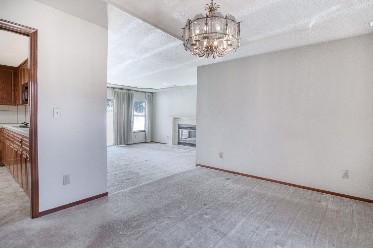 2501 Hilversum Ln, Modesto, CA 95356