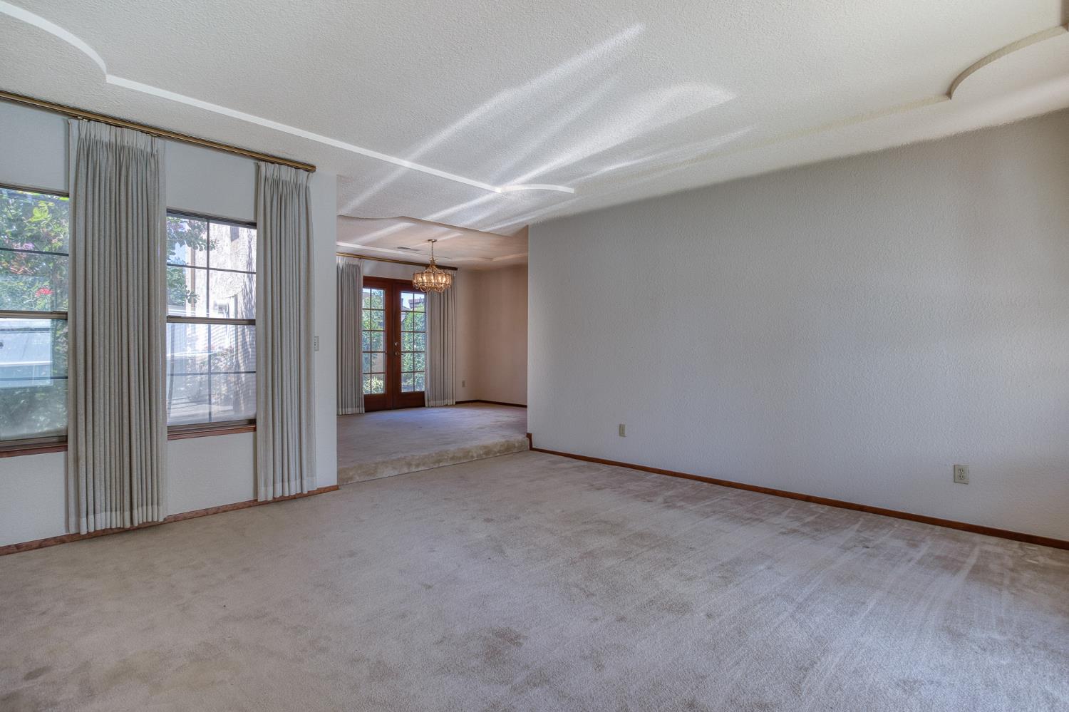 2501 Hilversum Ln, Modesto, CA 95356