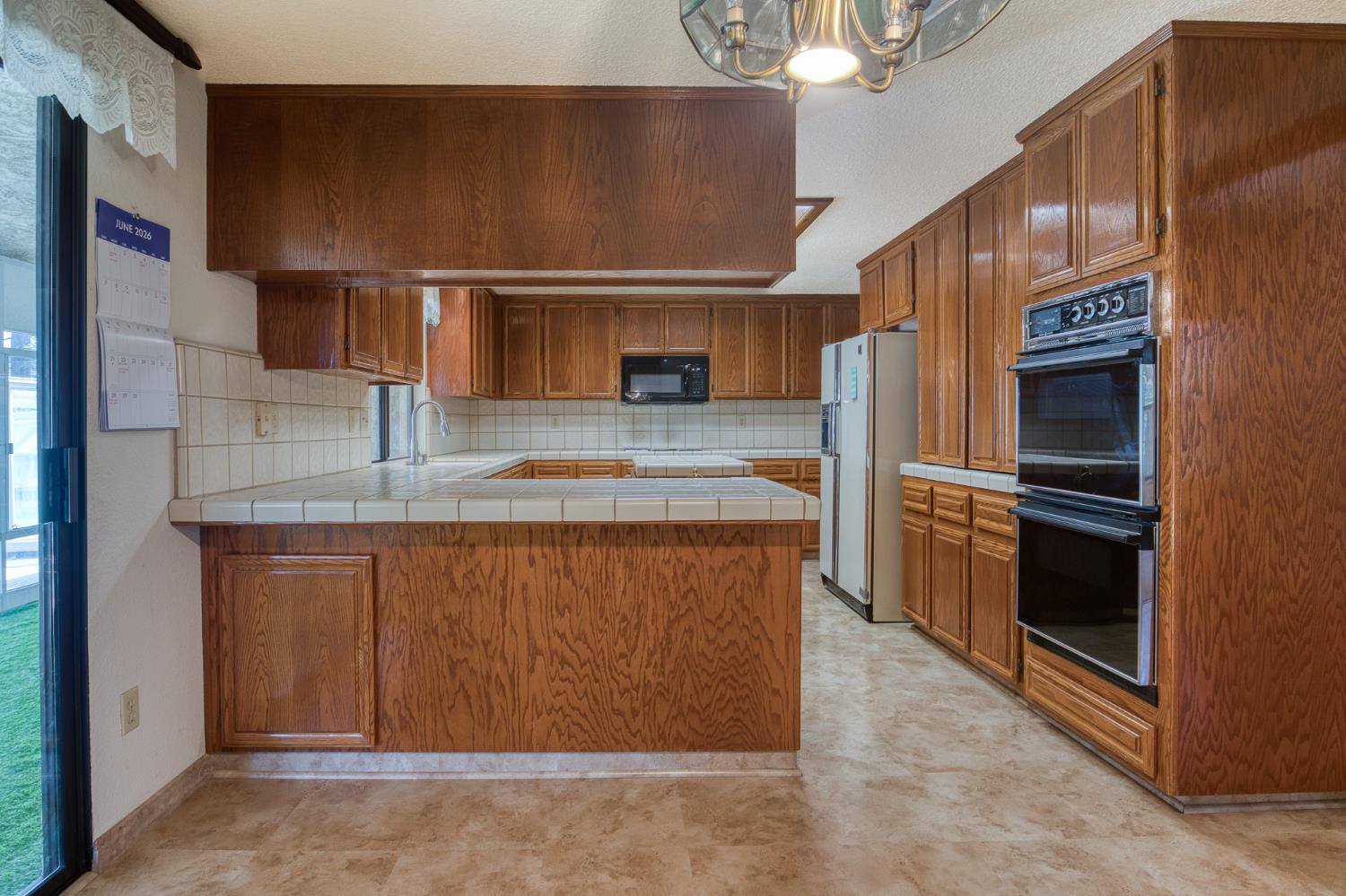 2501 Hilversum Ln, Modesto, CA 95356