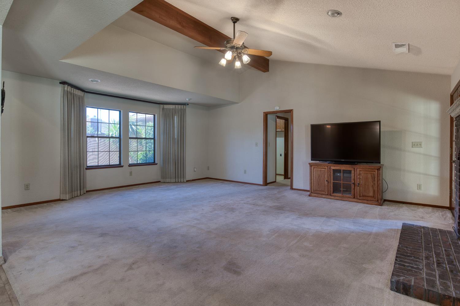 2501 Hilversum Ln, Modesto, CA 95356