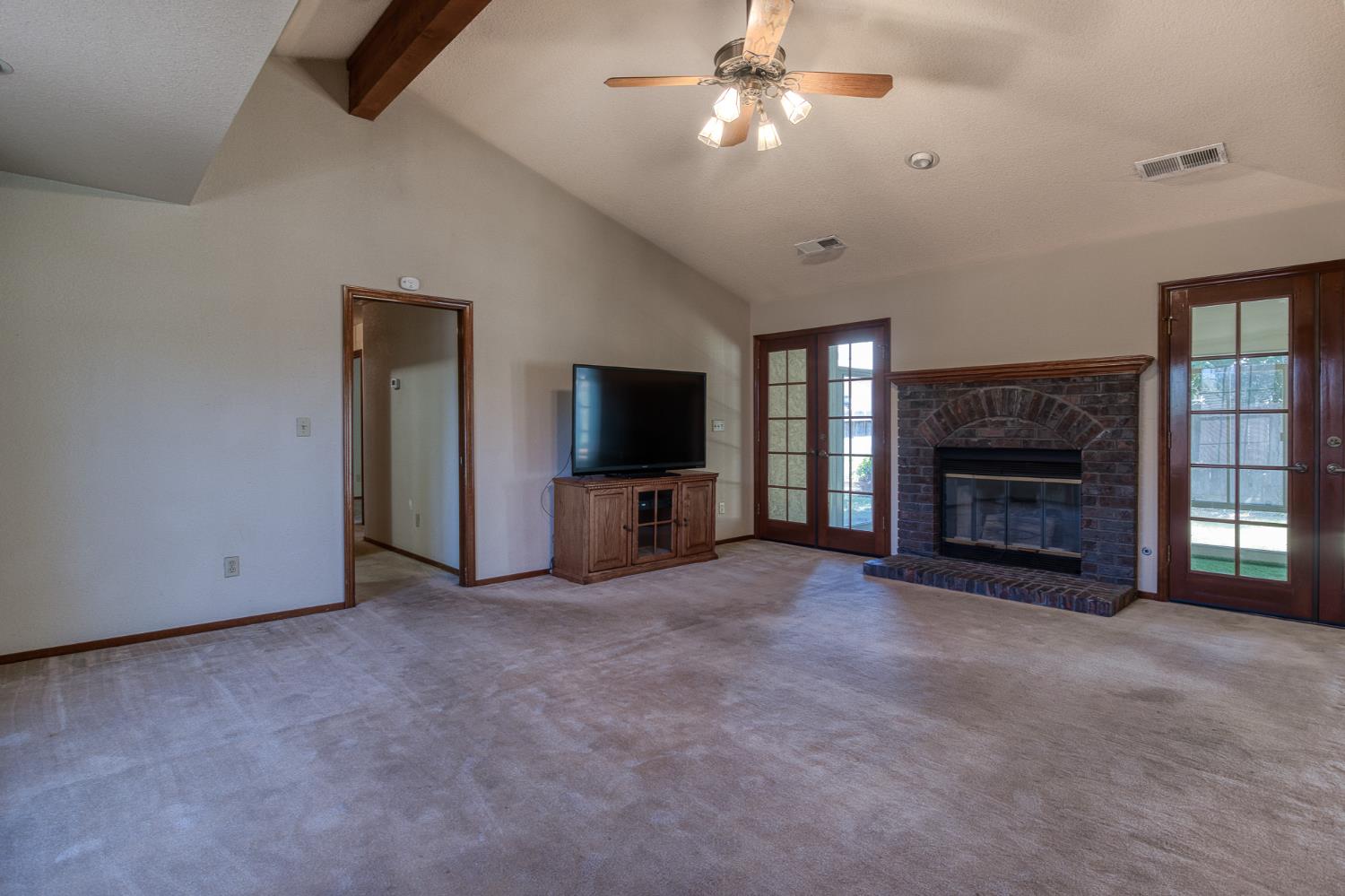 2501 Hilversum Ln, Modesto, CA 95356