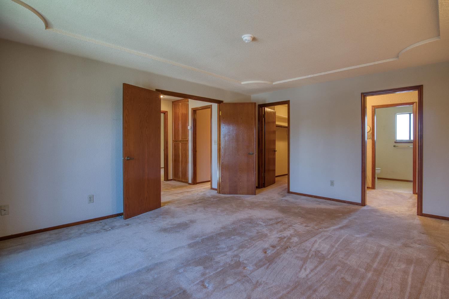 2501 Hilversum Ln, Modesto, CA 95356